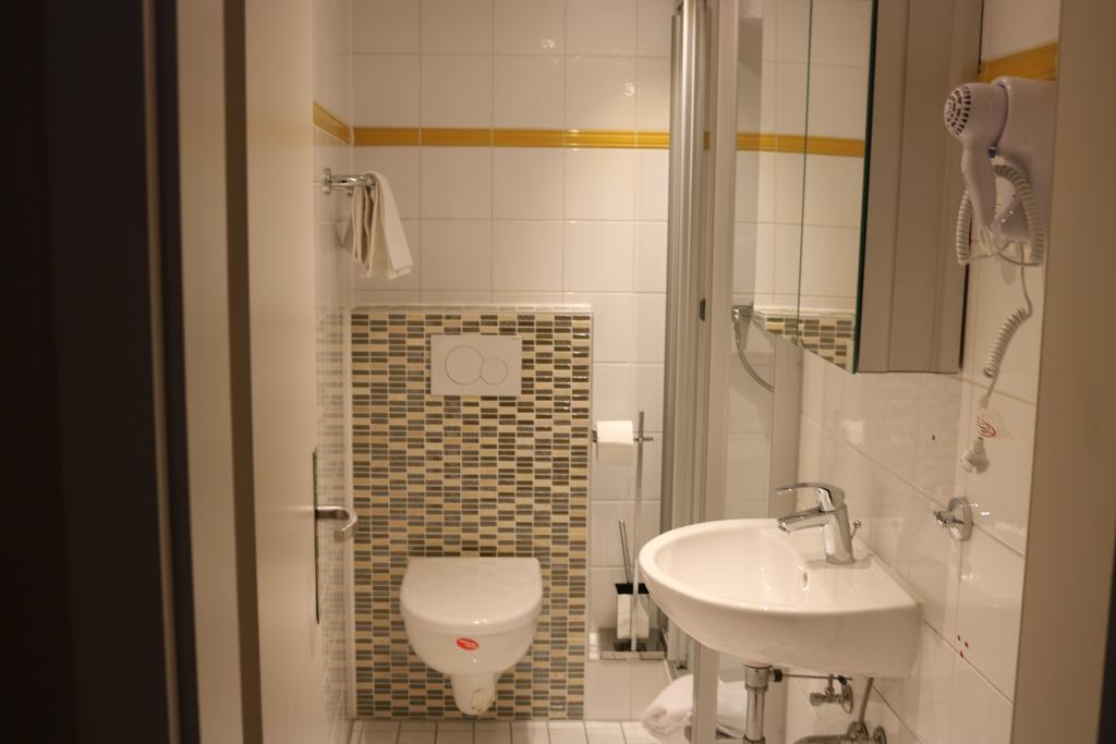 Hotel Paris Düsseldorf Zewnętrze zdjęcie